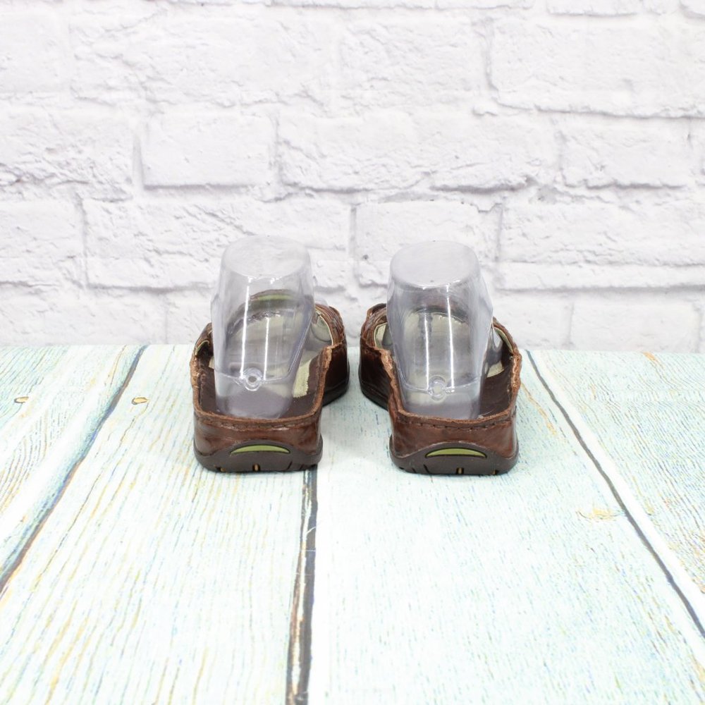 *Earth Brown Leather Slip on Comfort Casual Sandals Size 9.5 Inches - Picture 7 of 9